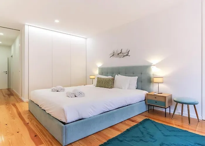 Апартаменты Outstanding Santos Spacious 2 Bedroom W Ac *