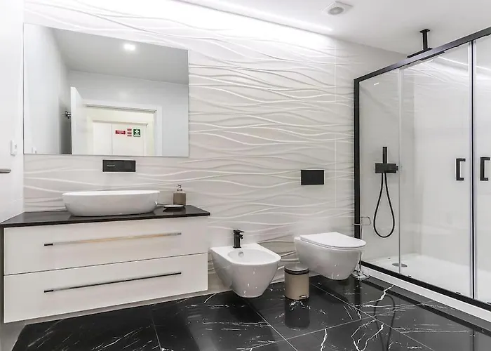 Апартаменты Outstanding Santos Spacious 2 Bedroom W Ac Лиссабон