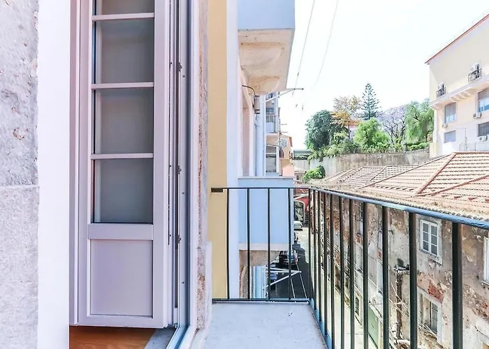 Outstanding Santos Spacious 2 Bedroom W Ac Лиссабон