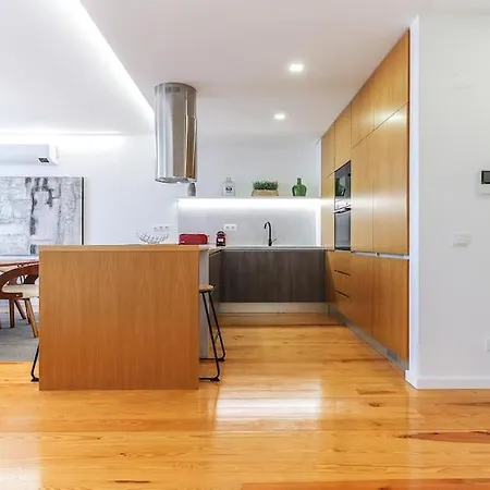Outstanding Santos Spacious 2 Bedroom W Ac * リスボン