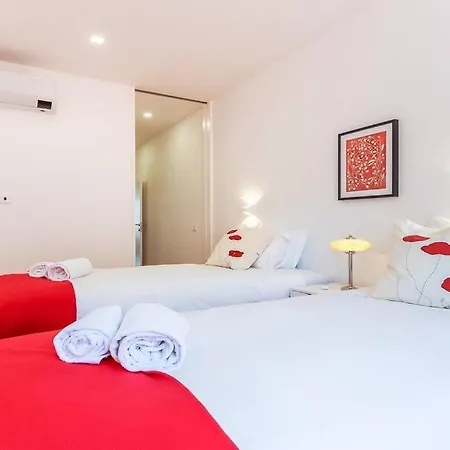 Outstanding Santos Spacious 2 Bedroom W Ac Apartment Lisbon