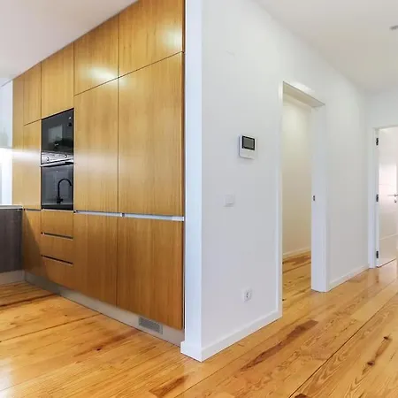 Outstanding Santos Spacious 2 Bedroom W Ac * Lisbon