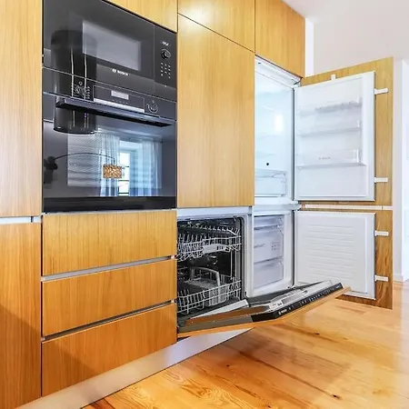 Outstanding Santos Spacious 2 Bedroom W Ac アパート リスボン