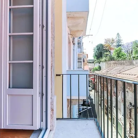 Outstanding Santos Spacious 2 Bedroom W Ac 리스본